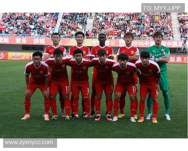 上海网球队荣登全国网球技术排行榜第五名展现强劲实力与潜力 上海网球队荣登全国网球技术排行榜第五名展现强劲实力与潜力