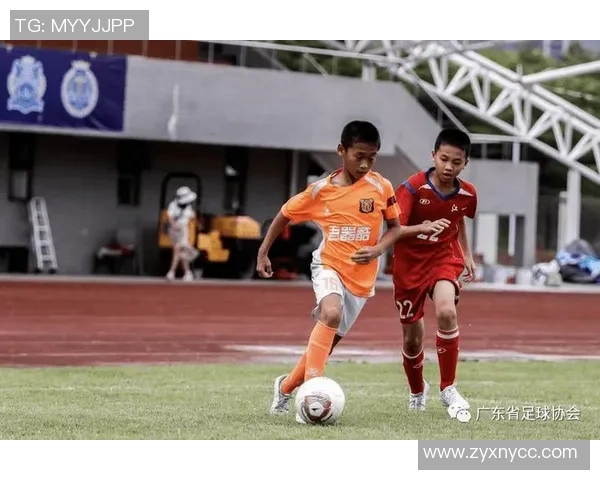 成都足球队的灵活战术揭秘与球队发展之路探讨